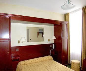 Hotel Terminus à Tours Extérieur photo